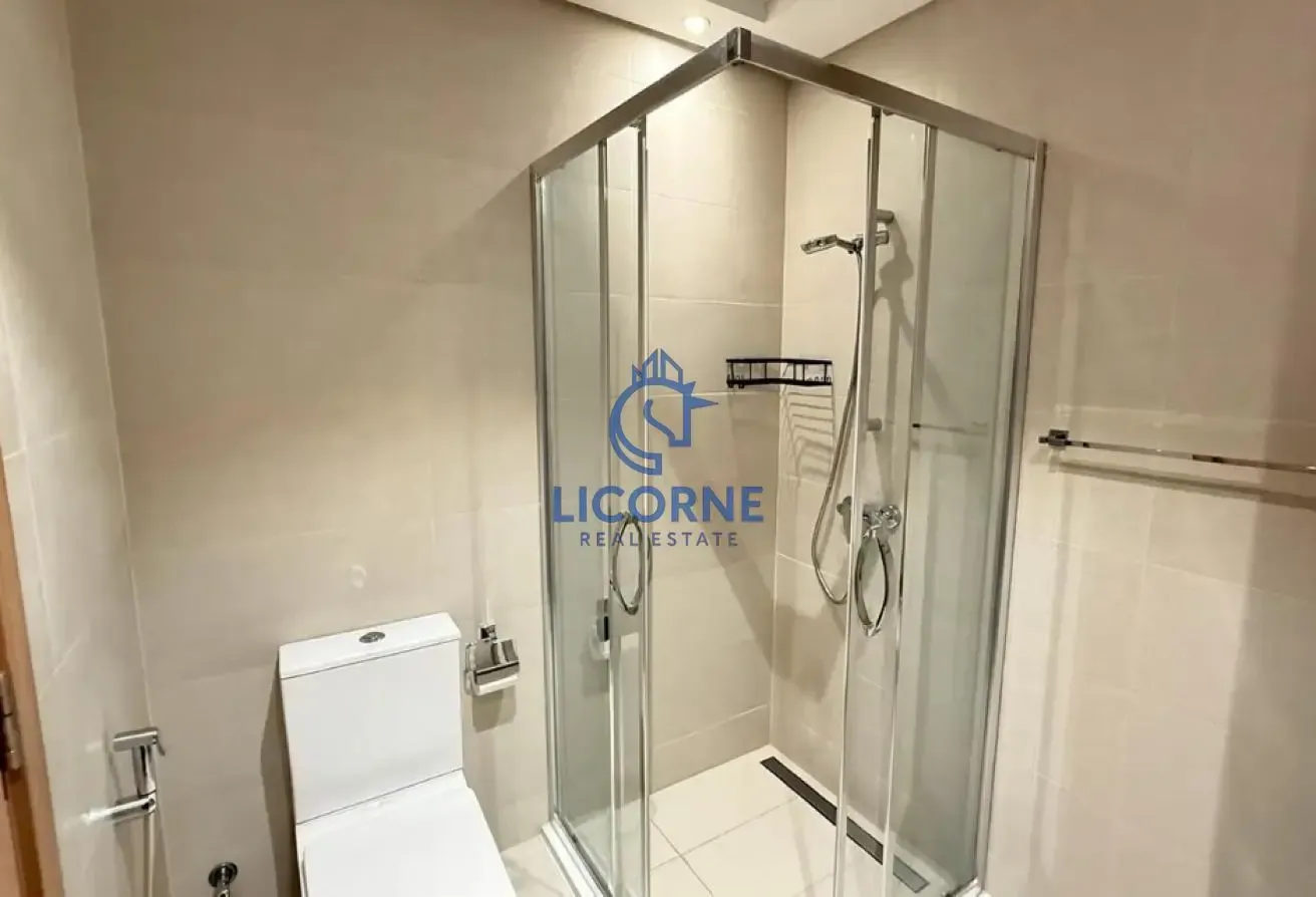 Modern 1BR Apartment | Water Views | Prime Meydan