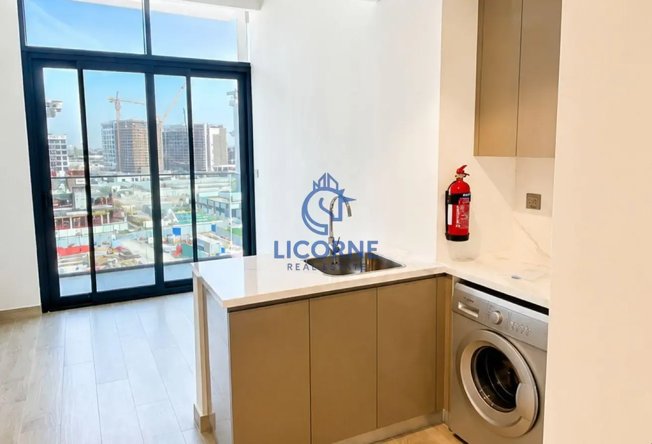 PARTIAL LAGOON VIEW | STYLISH 1BR | PRIME LOCATION