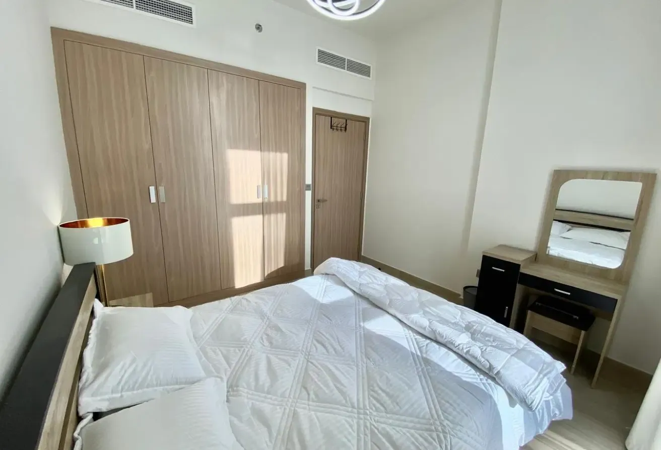 1 BR Apartment with Water View in Meydan