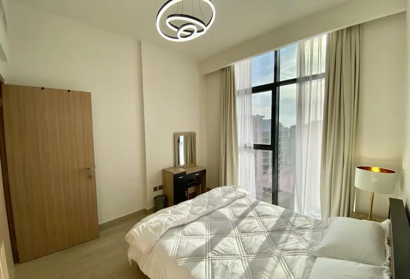 1 BR Apartment with Water View in Meydan