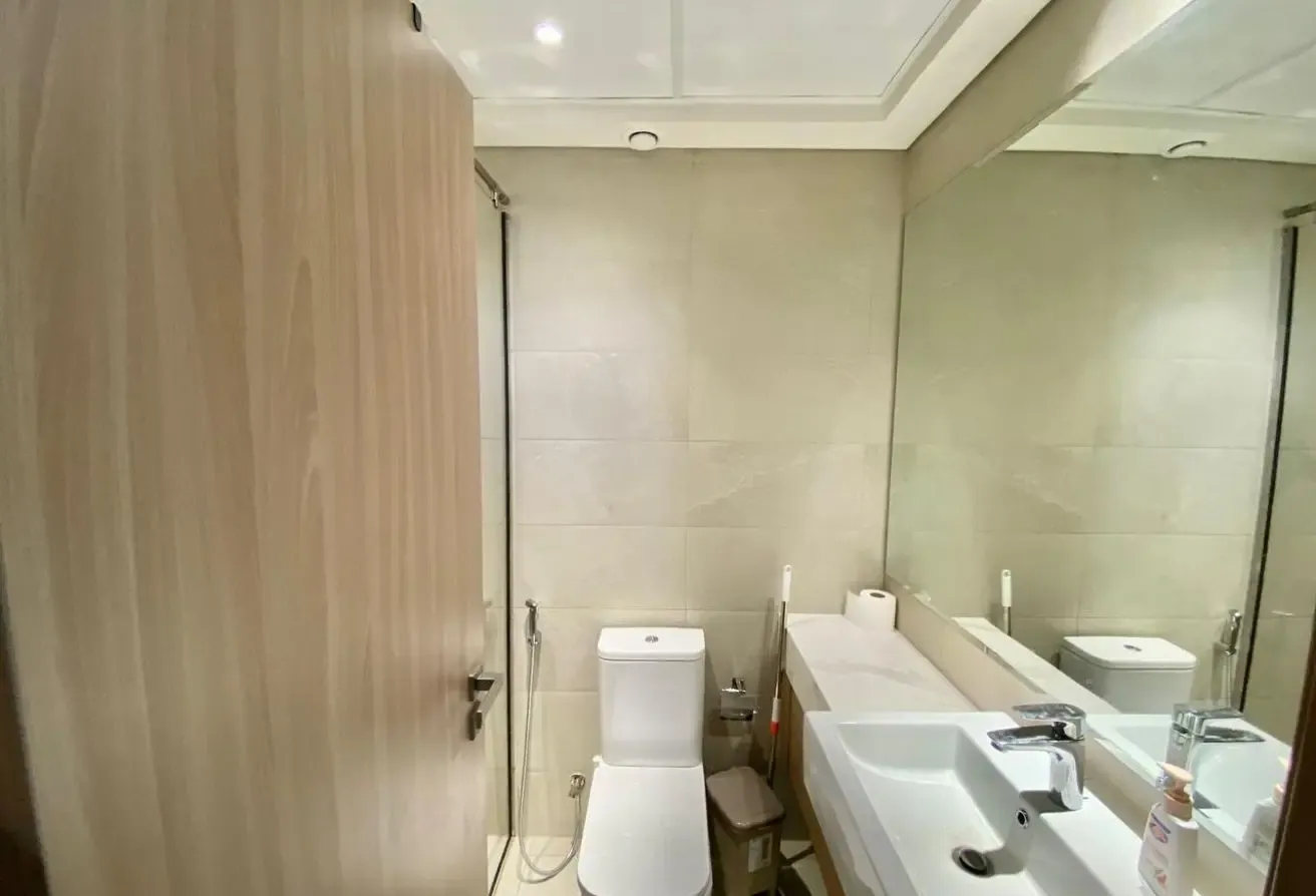 1 BR Apartment with Water View in Meydan