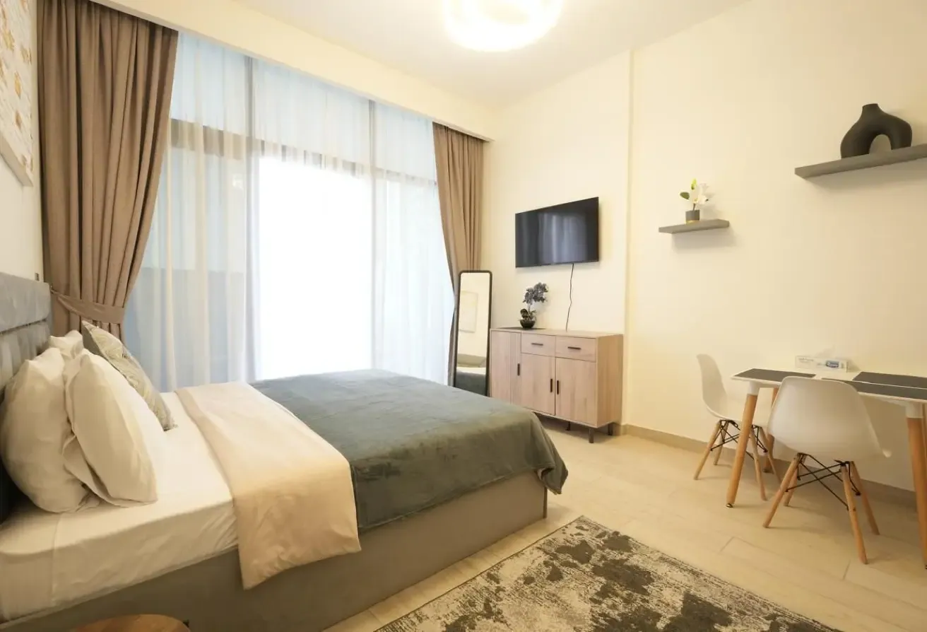 Studio Apartment with Landmark View in Meydan