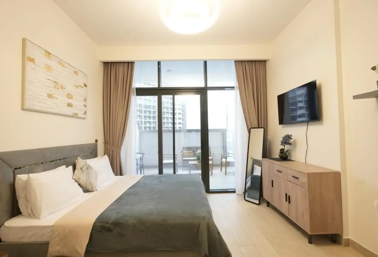 Studio Apartment with Landmark View in Meydan