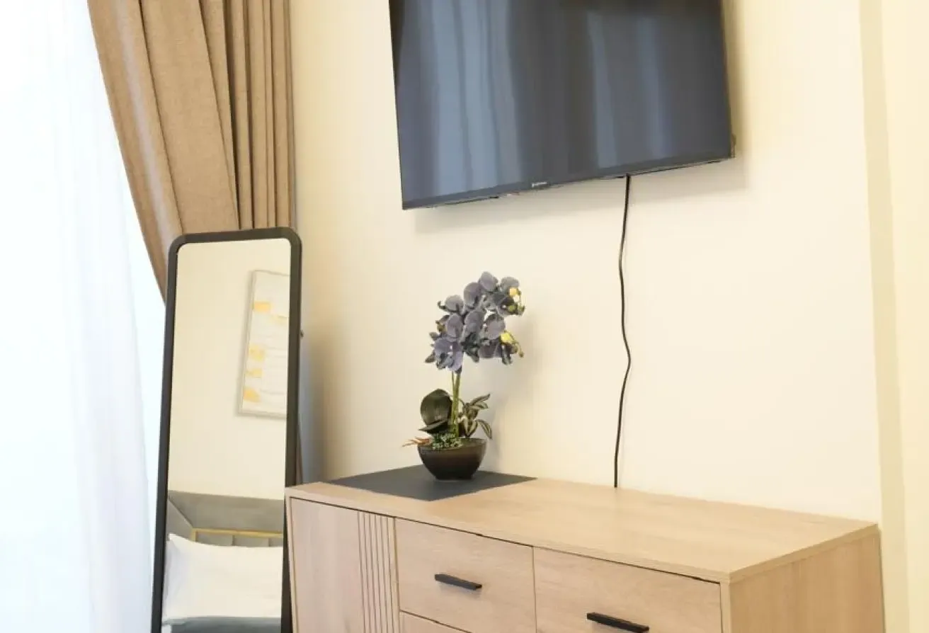 Studio Apartment with Landmark View in Meydan