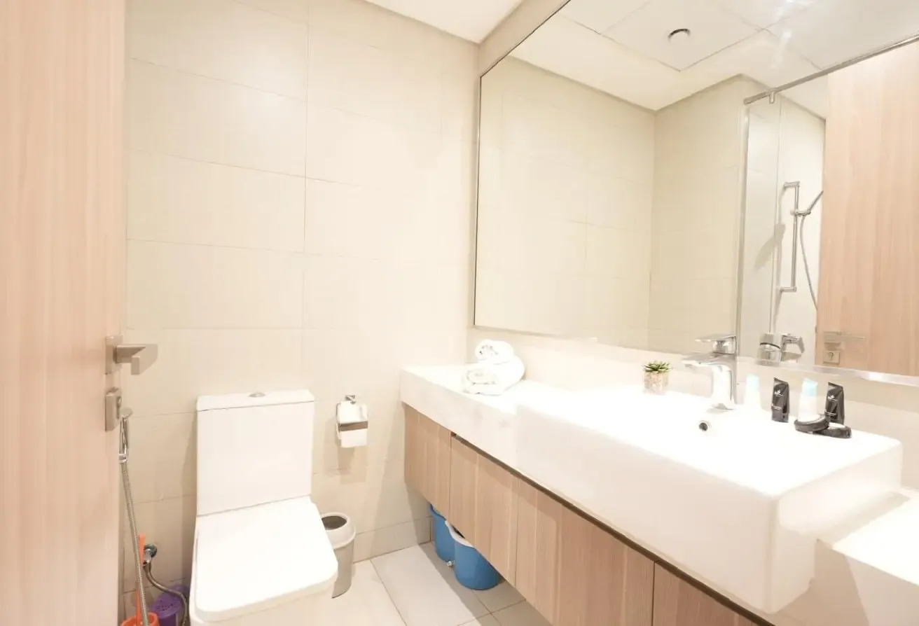 Studio Apartment with Landmark View in Meydan