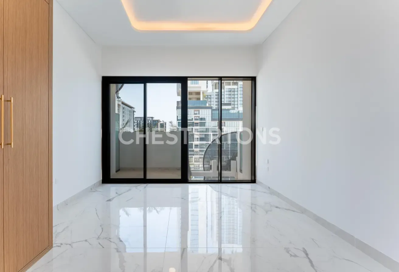 Vacant I Prime Location I Exclusive