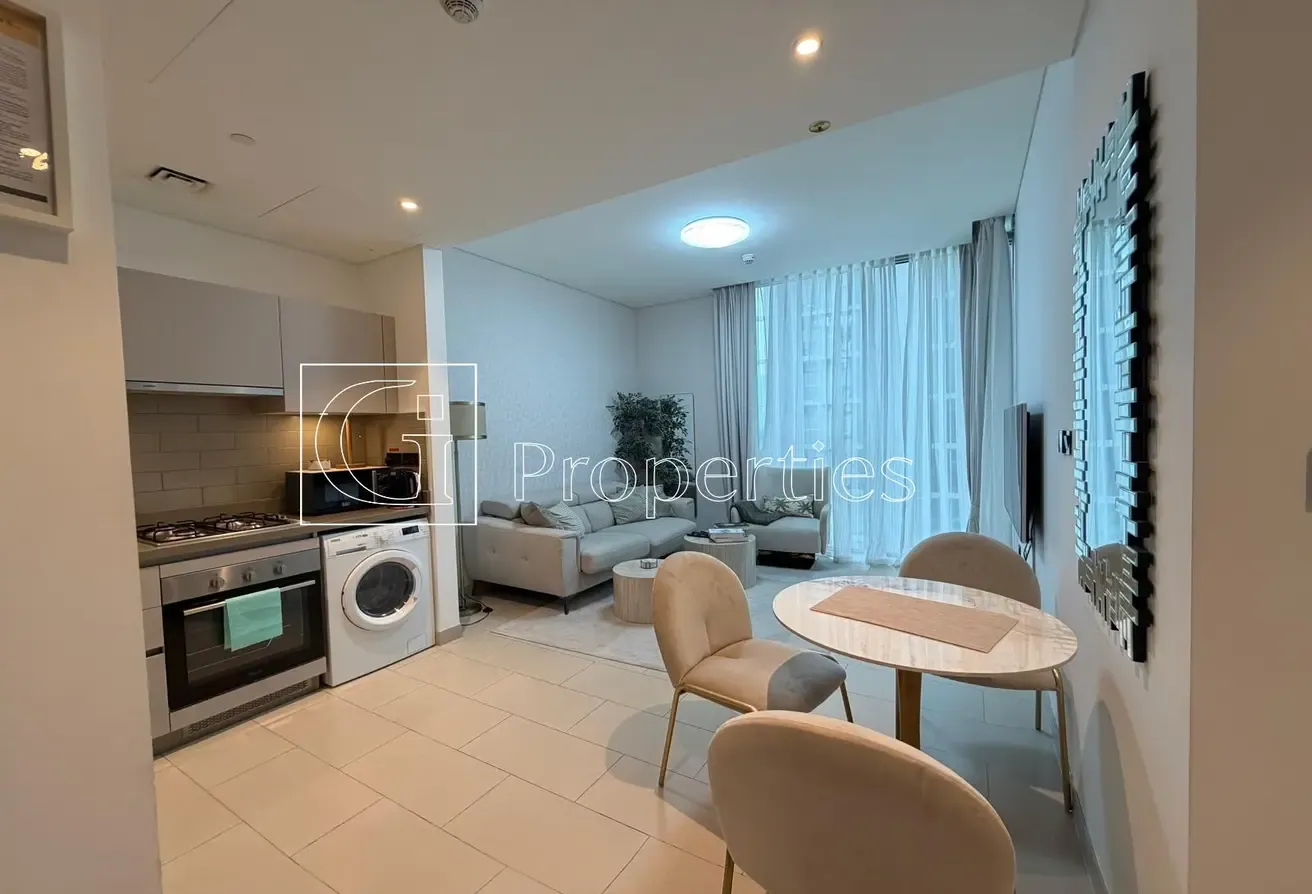 1bd Fully Furnished | Pool View | Ready
