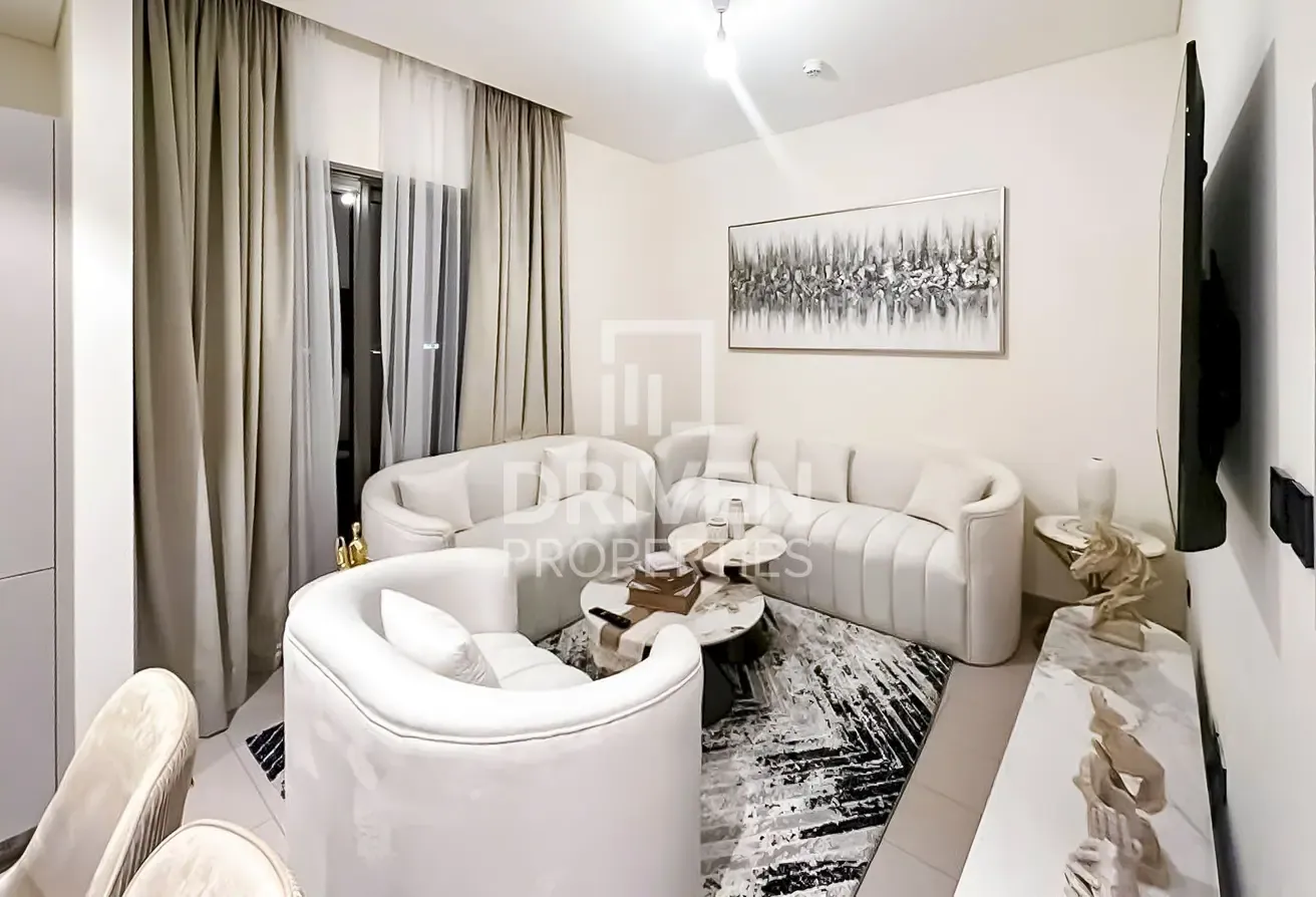 Corner Unit | Biggest Layout | Vacant Soon