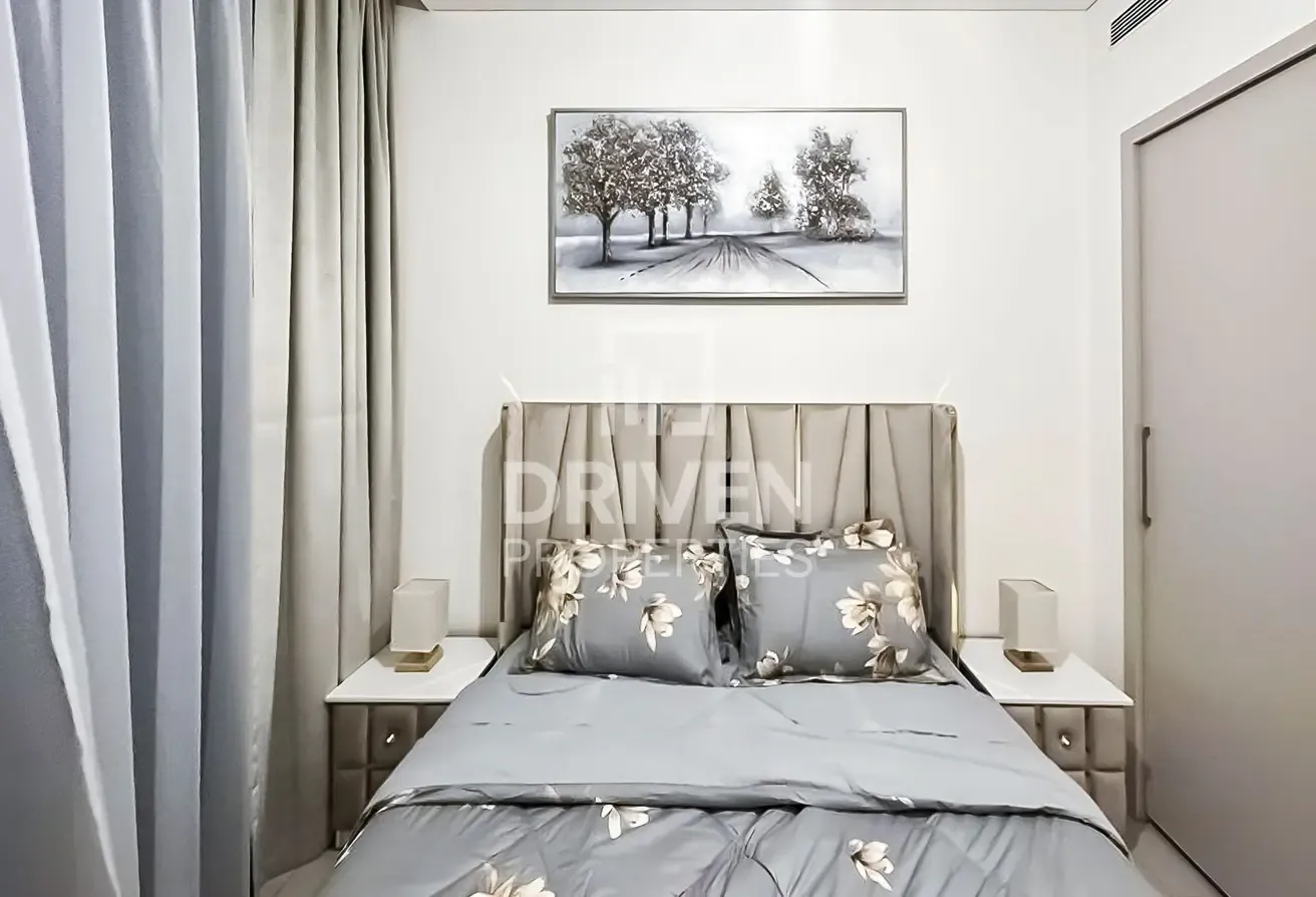 Corner Unit | Biggest Layout | Vacant Soon