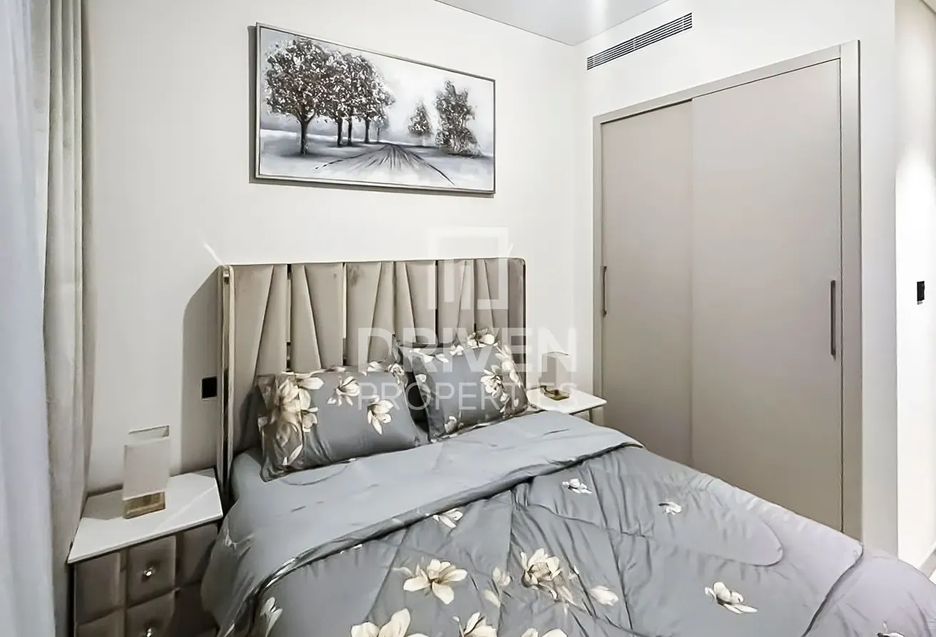 Corner Unit | Biggest Layout | Vacant Soon