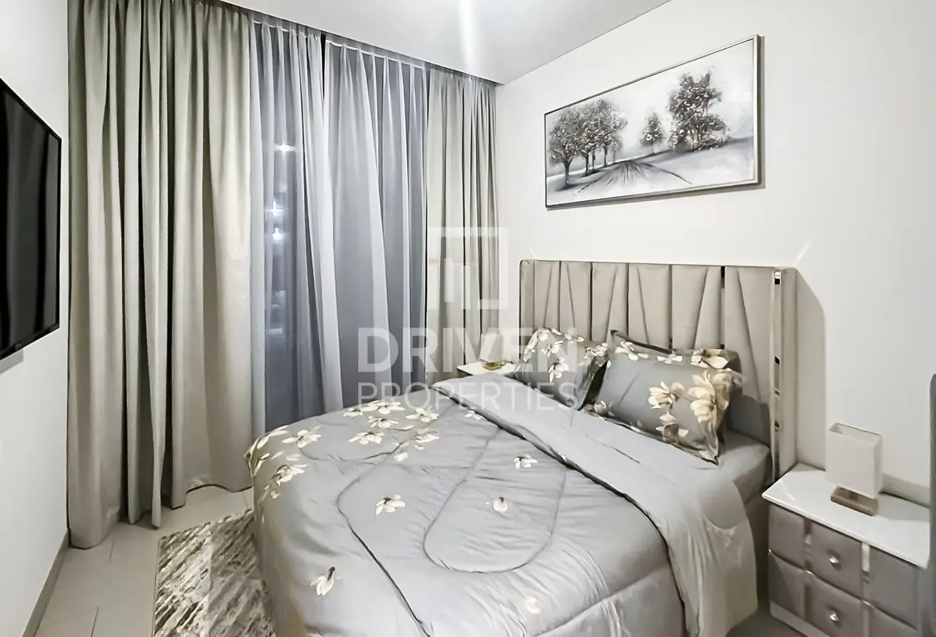Corner Unit | Biggest Layout | Vacant Soon