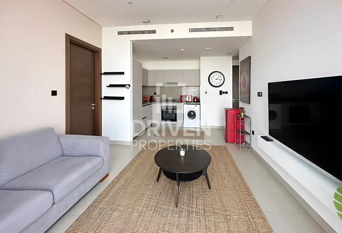 Exclusive | Community View | Ready to Move in