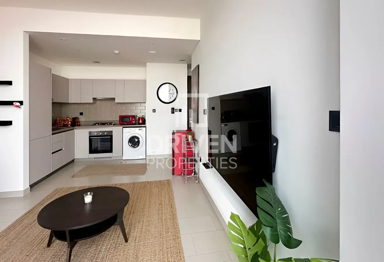 Exclusive | Community View | Ready to Move in