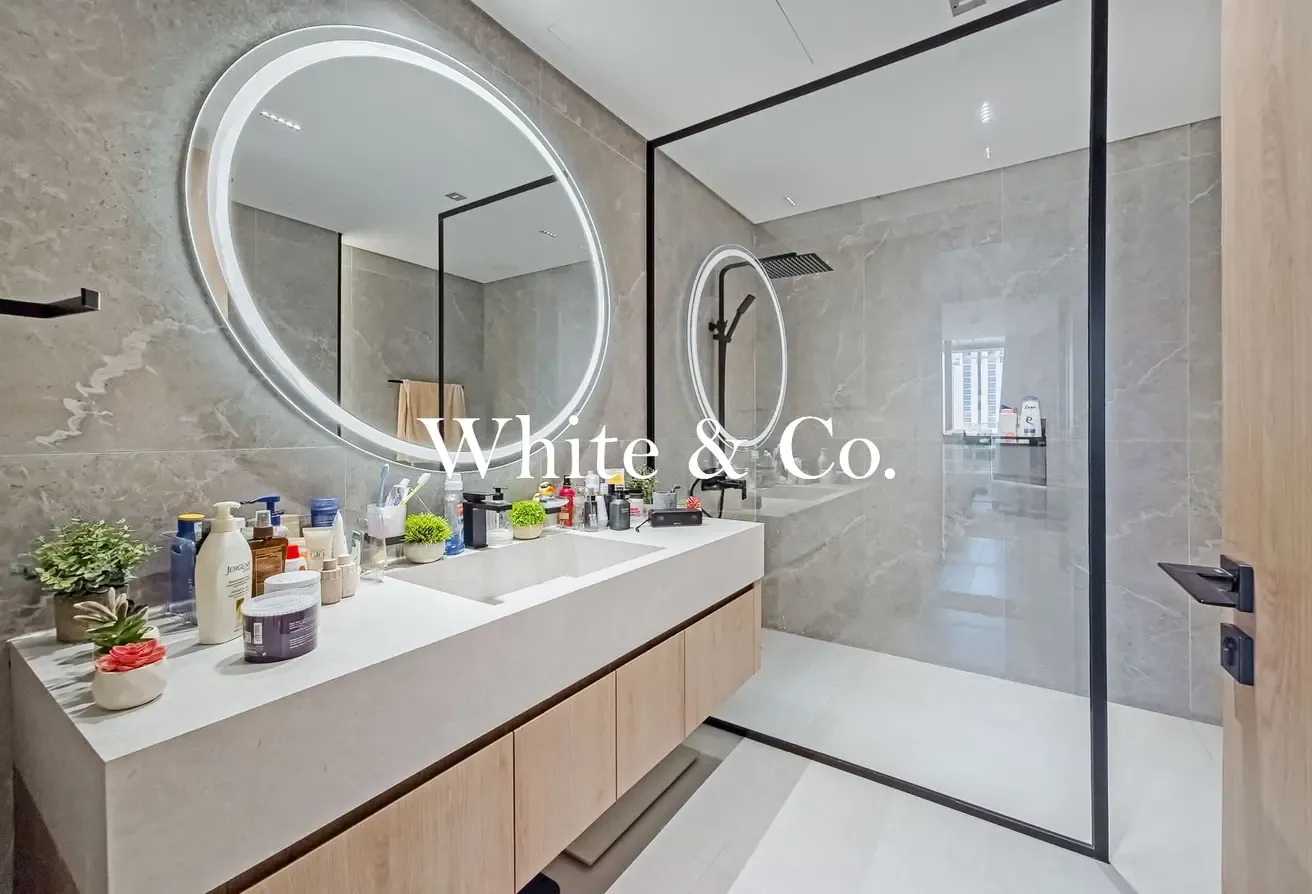 Large Layout | Modern Living | Burj Views