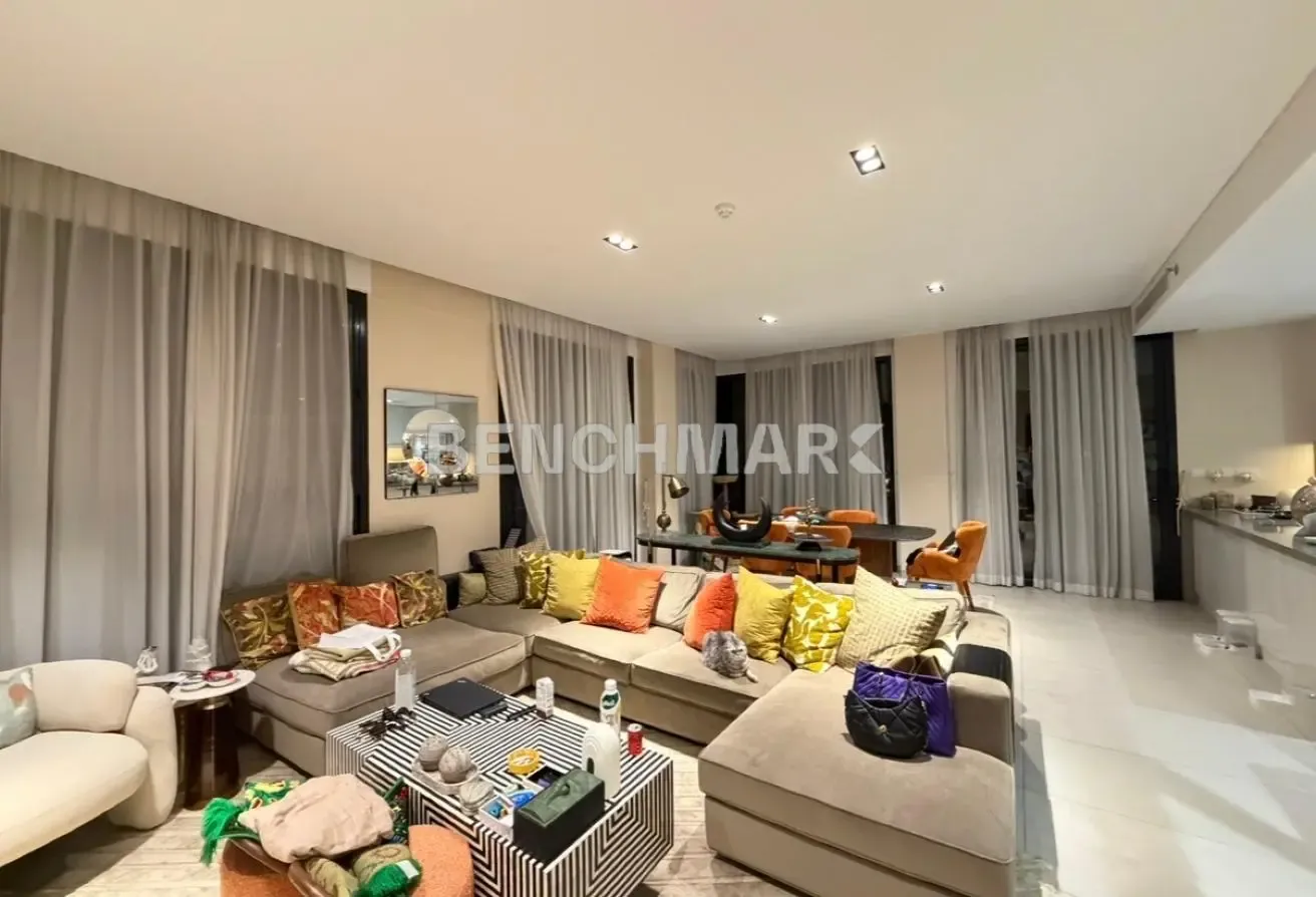 Largest 2-bedroom l Vacant on transfer l Rare unit