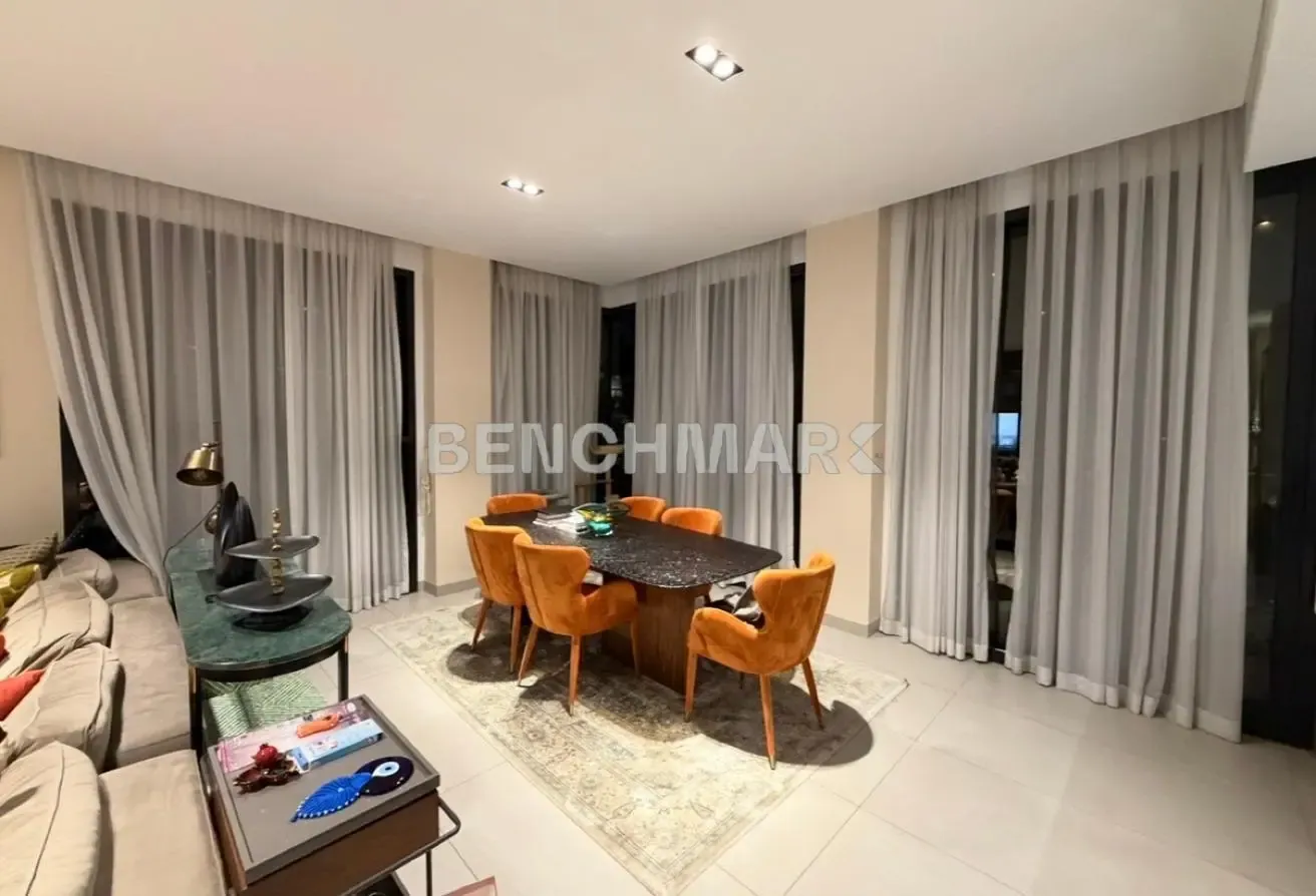 Largest 2-bedroom l Vacant on transfer l Rare unit