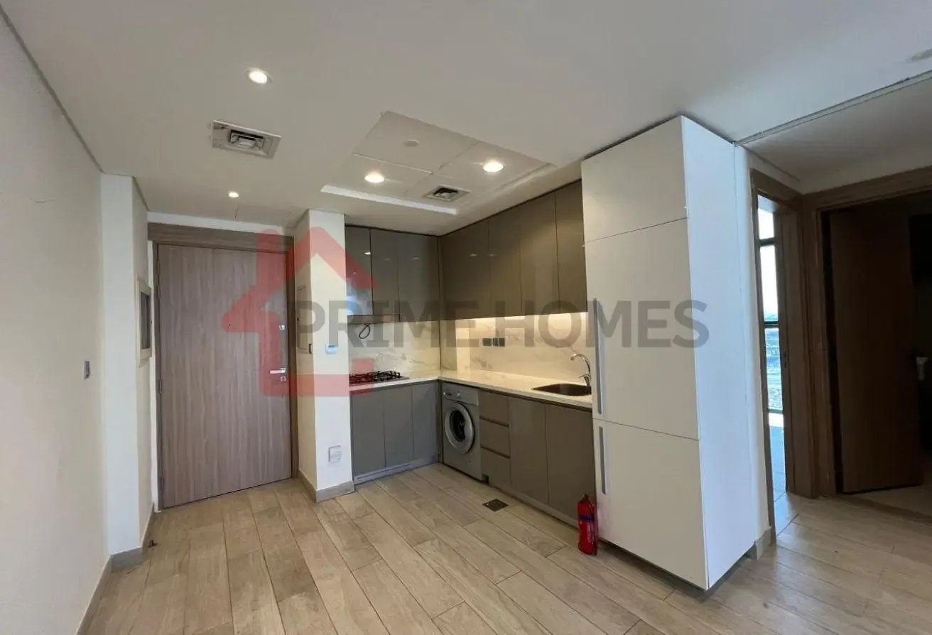 Modern Furnished | High Floor | Pool View