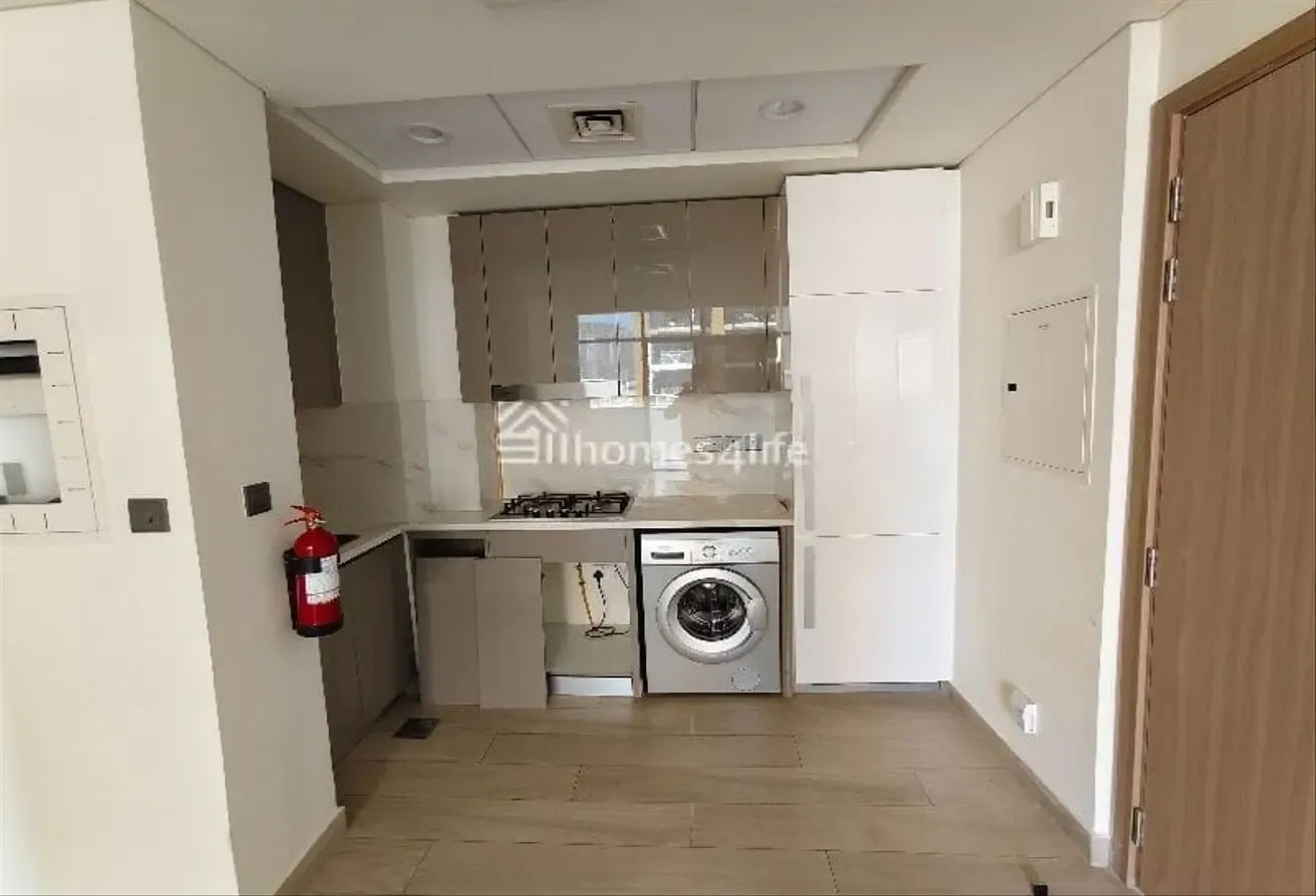 HOT DEAL  |  POOL VIEW   |   BELOW MARKET