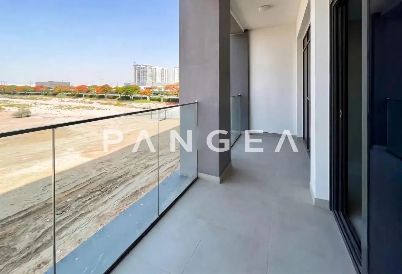 Unobstructed View | Vacant | Big Terrace