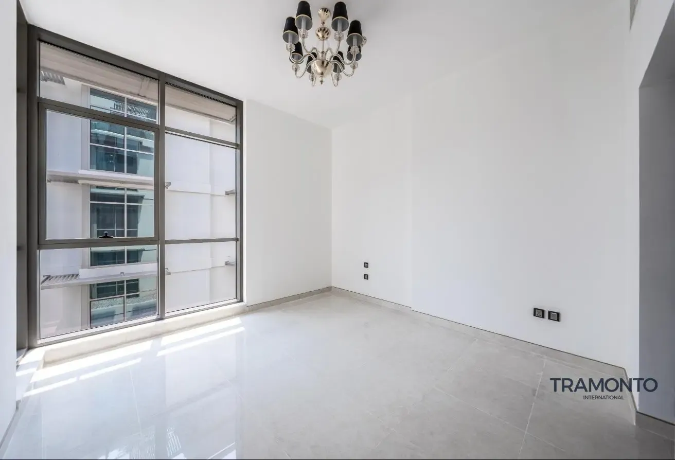 Community View | Spacious Area | Vacant
