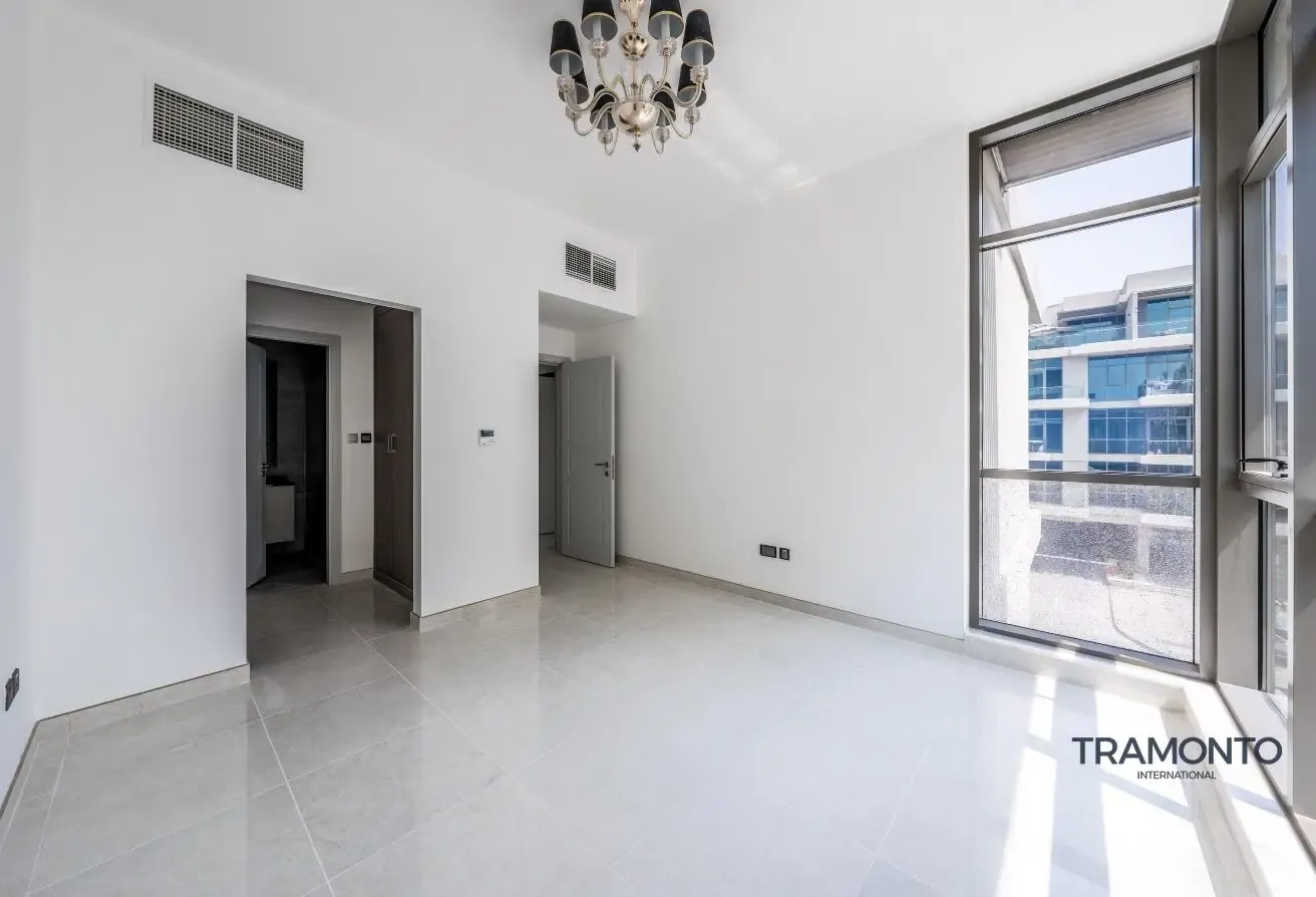 Community View | Spacious Area | Vacant