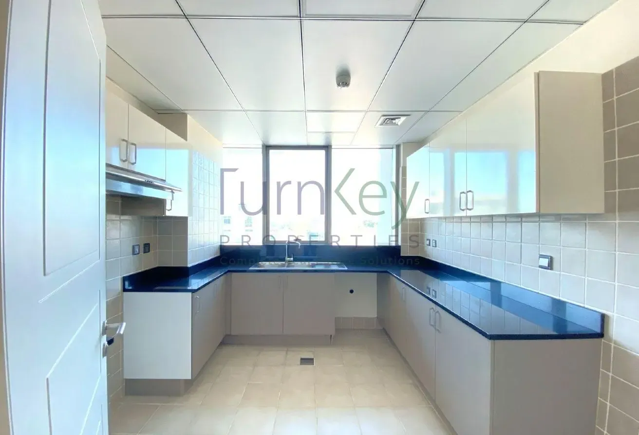 2BR+Maids | Well Maintained | Vacant on Transfer