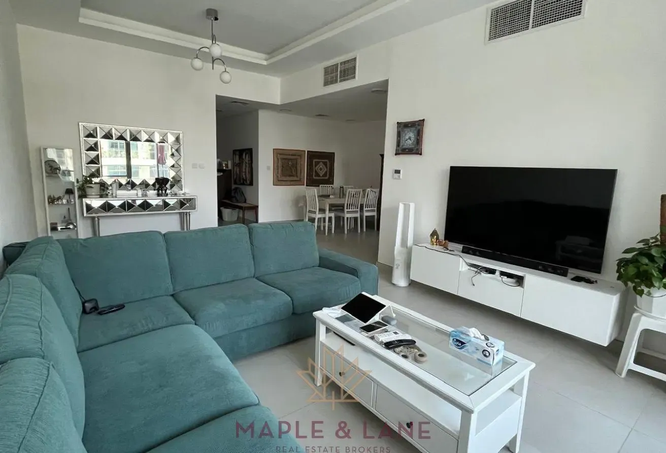 Upgraded | Spacious 2BR+Maid | Vacant on Transfer
