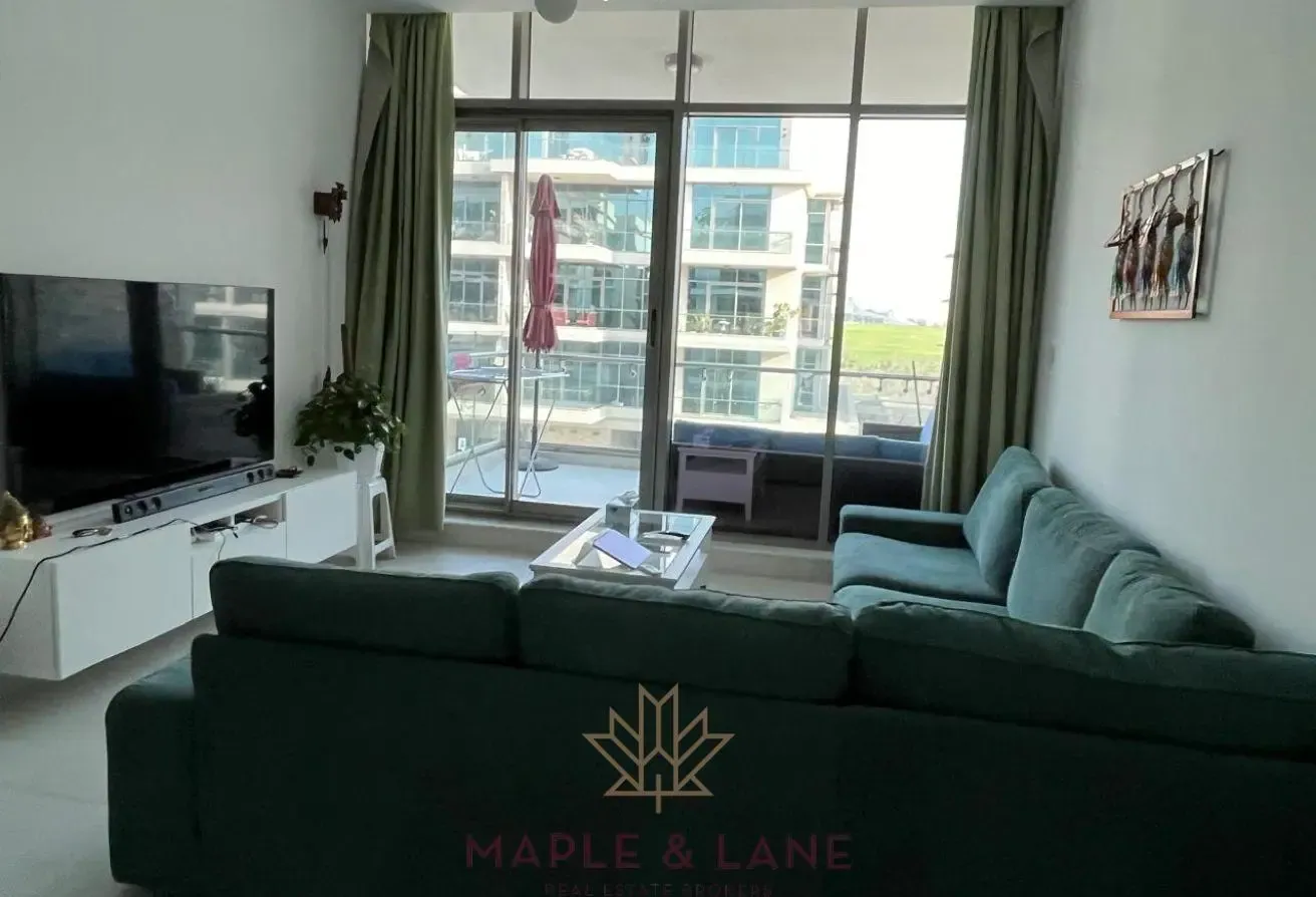 Upgraded | Spacious 2BR+Maid | Vacant on Transfer