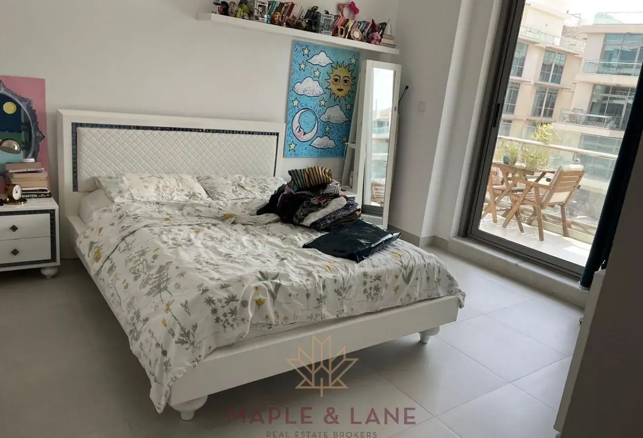 Upgraded | Spacious 2BR+Maid | Vacant on Transfer