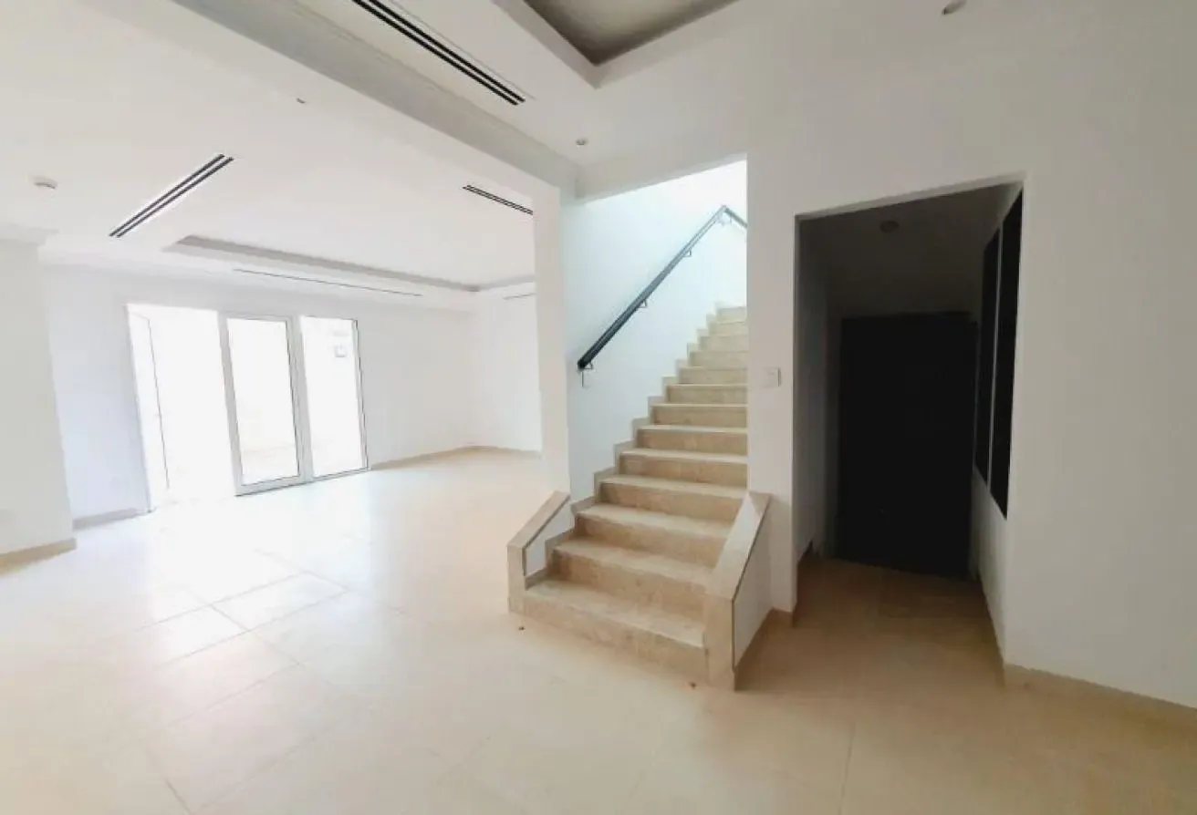 Vacant 3BR+M | Well Maintained | Vaastu Compliant