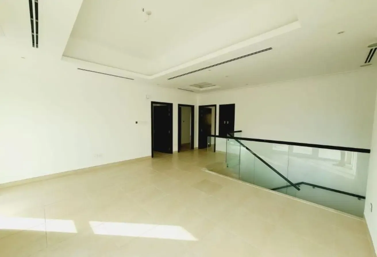 Vacant 3BR+M | Well Maintained | Vaastu Compliant