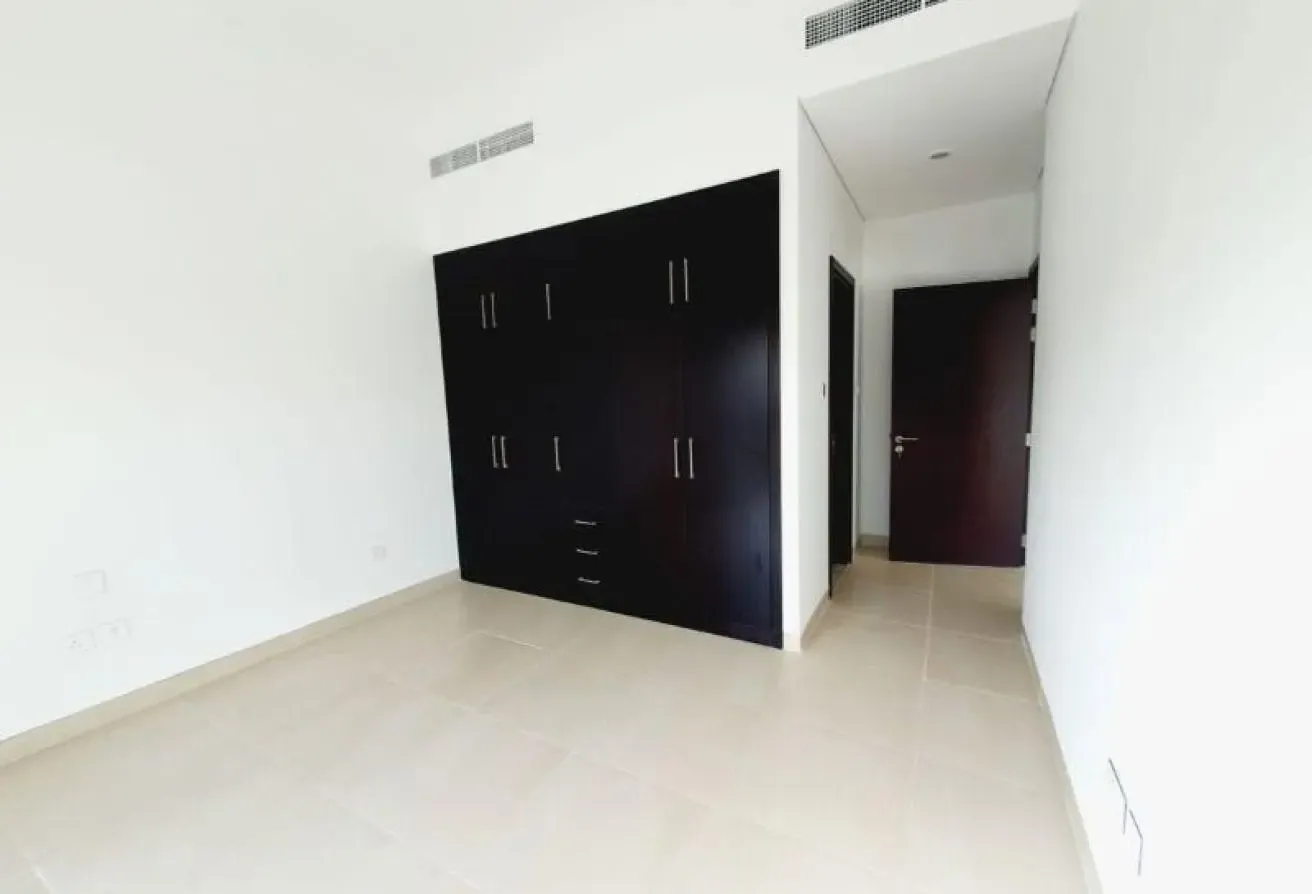 Vacant 3BR+M | Well Maintained | Vaastu Compliant