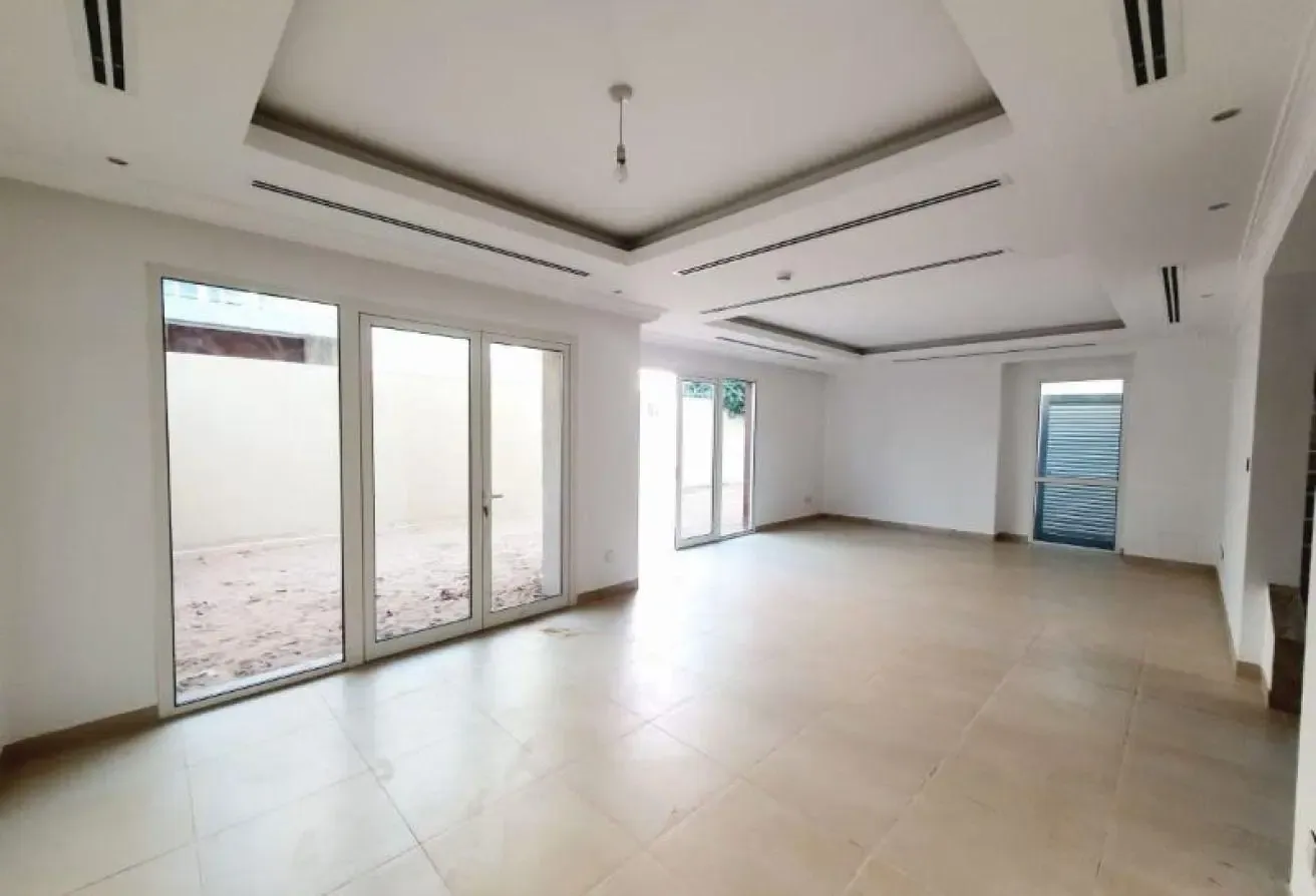 Vacant 3BR+M | Well Maintained | Vaastu Compliant