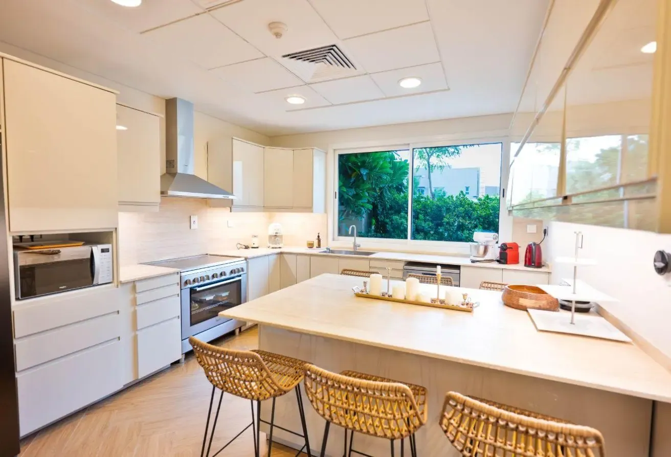Spacious 3BR+Maid | Upgraded Villa | VOT