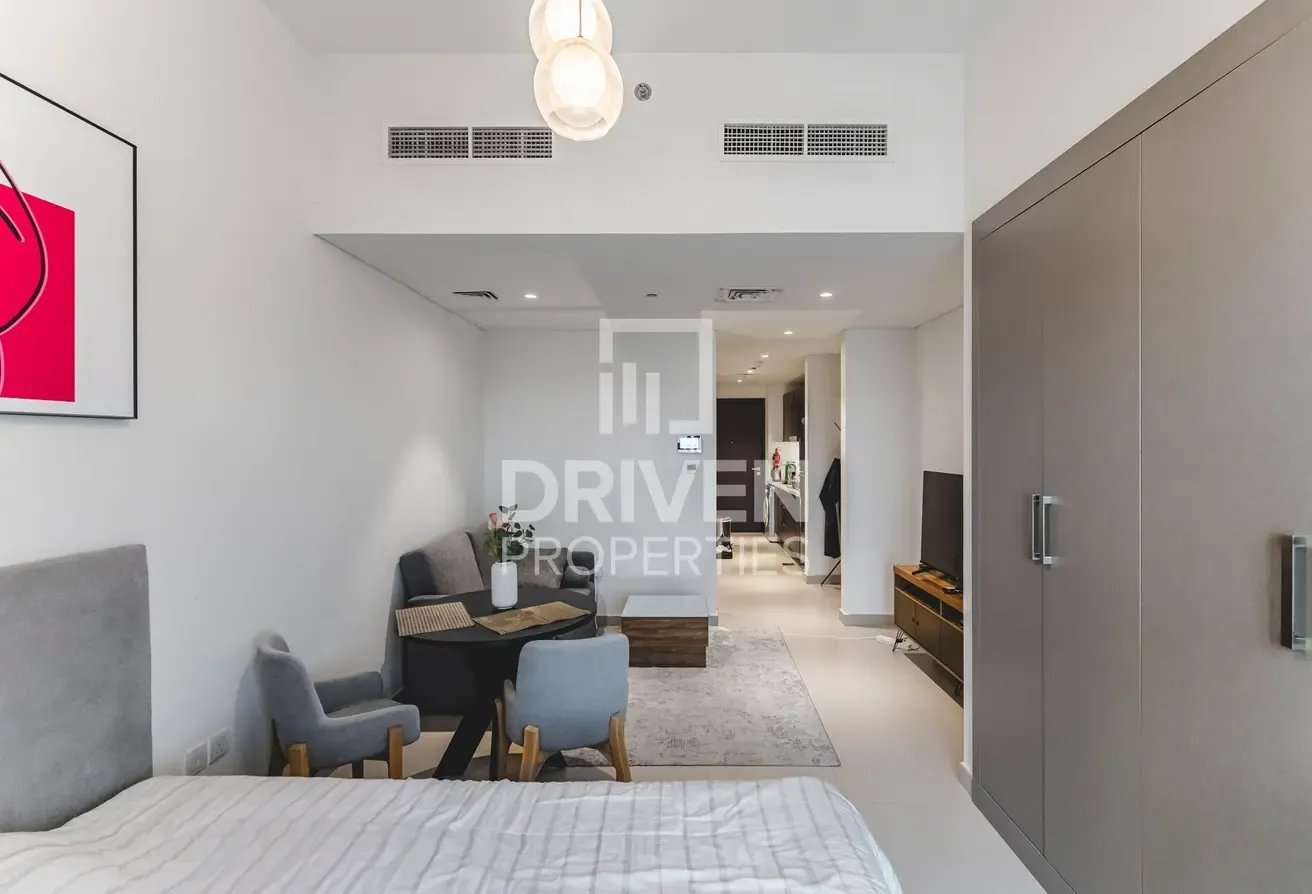 Fully Furnished | Chiller Free Building | Vacant