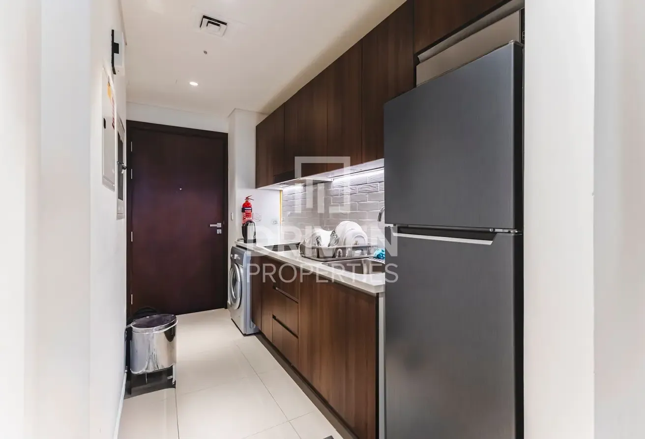 Fully Furnished | Chiller Free Building | Vacant