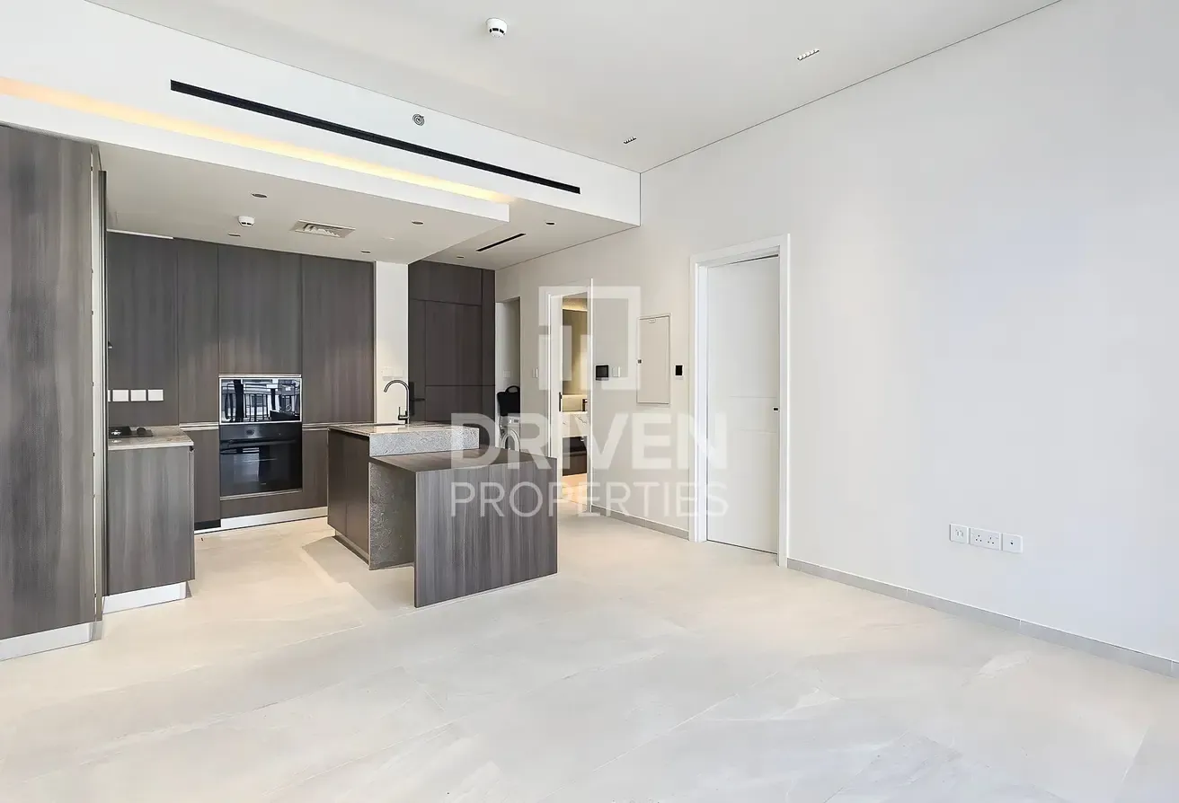 Pool View | Premium Quality | Ideal Location