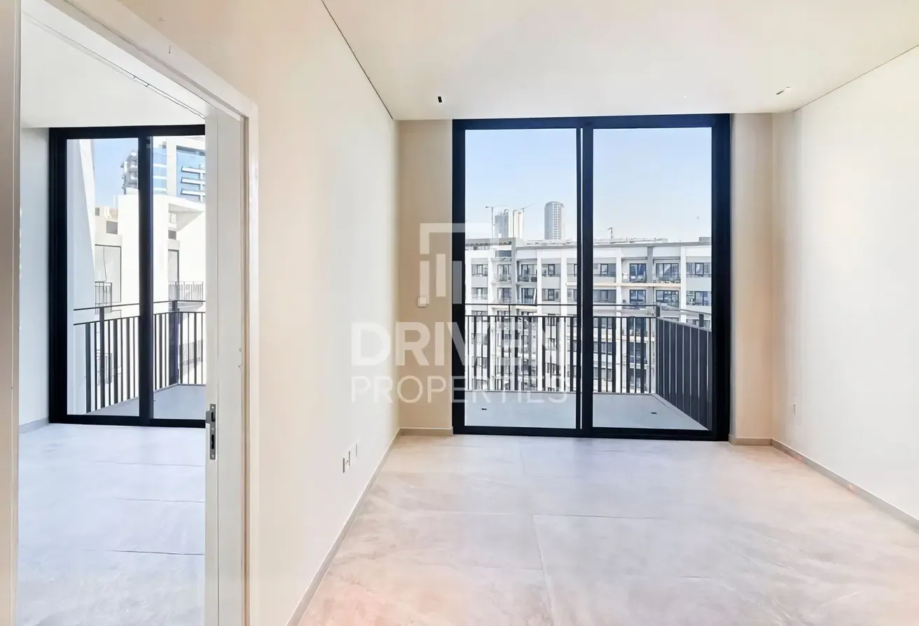Pool View | Premium Quality | Ideal Location