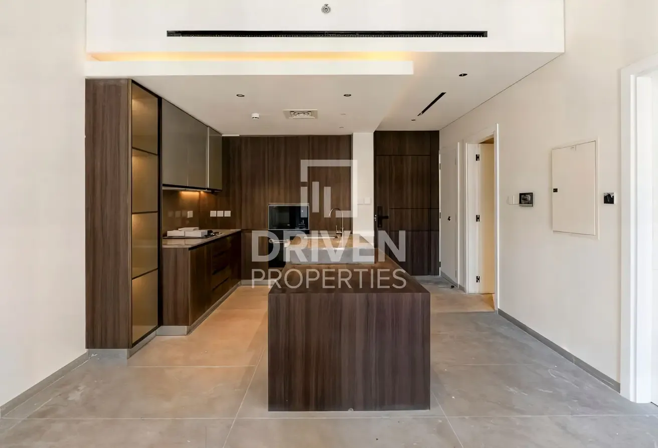 Pool View | Premium Quality | Ideal Location