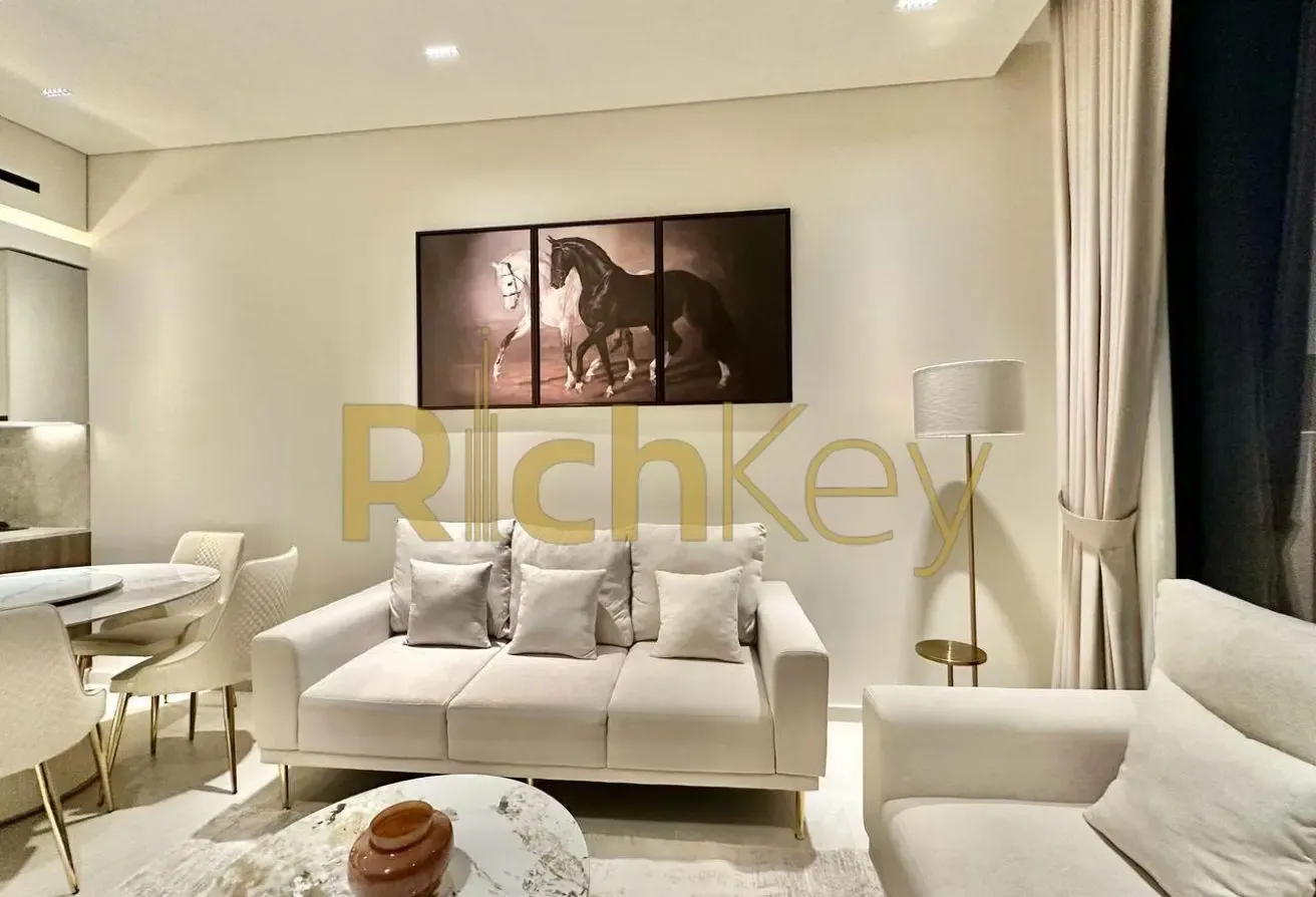 Fully Furnished | Brand New | Vacant | Great Price