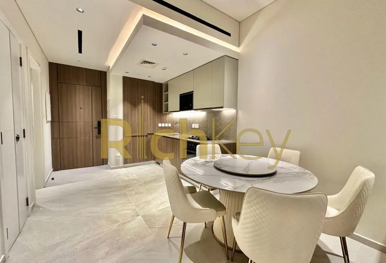 Fully Furnished | Brand New | Vacant | Great Price