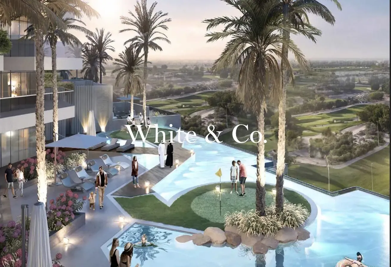 Golf Course View | Study Room | High Floor