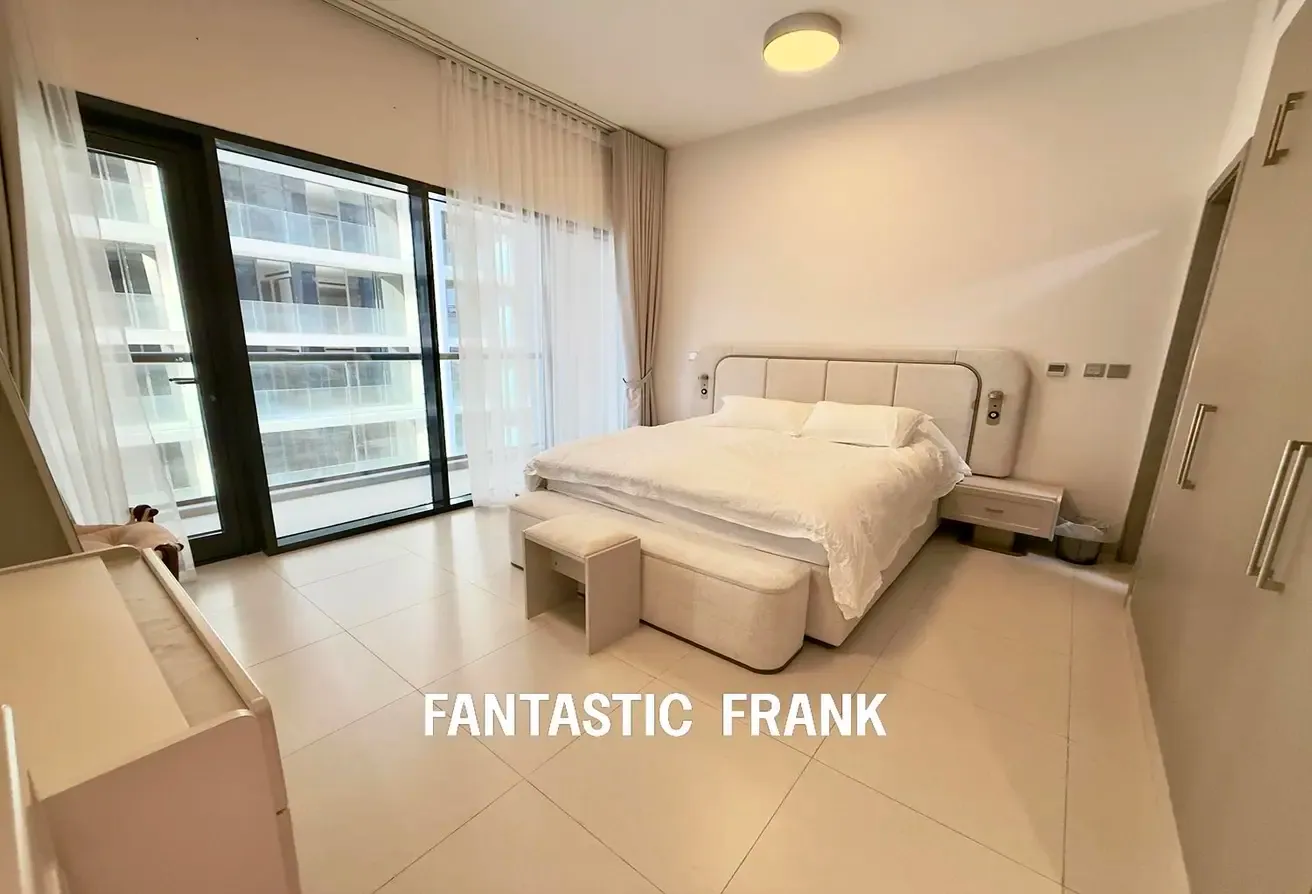 VACANT | Mid-Floor | Specious | Fully Furnished