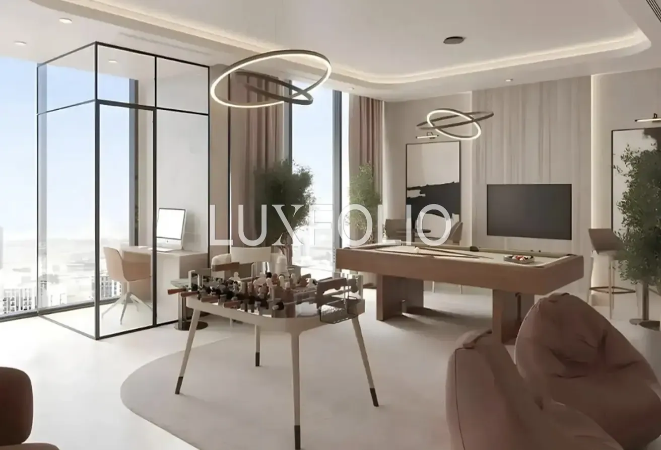 Large | Multiple Options | Resale