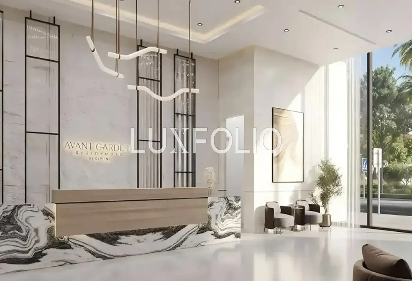 Large | Multiple Options | Resale