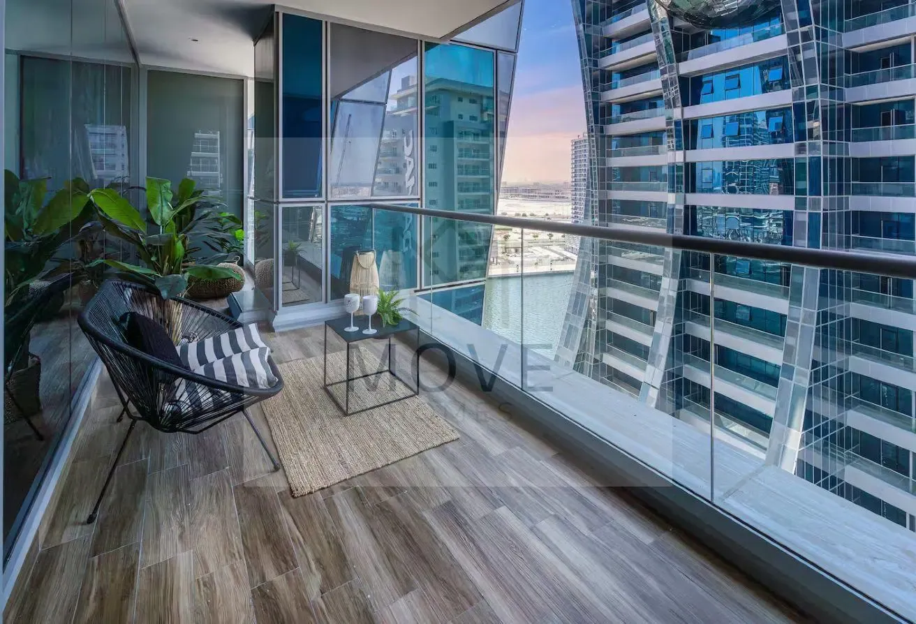 Canal View|Fully Furnished|High floor|Large Studio