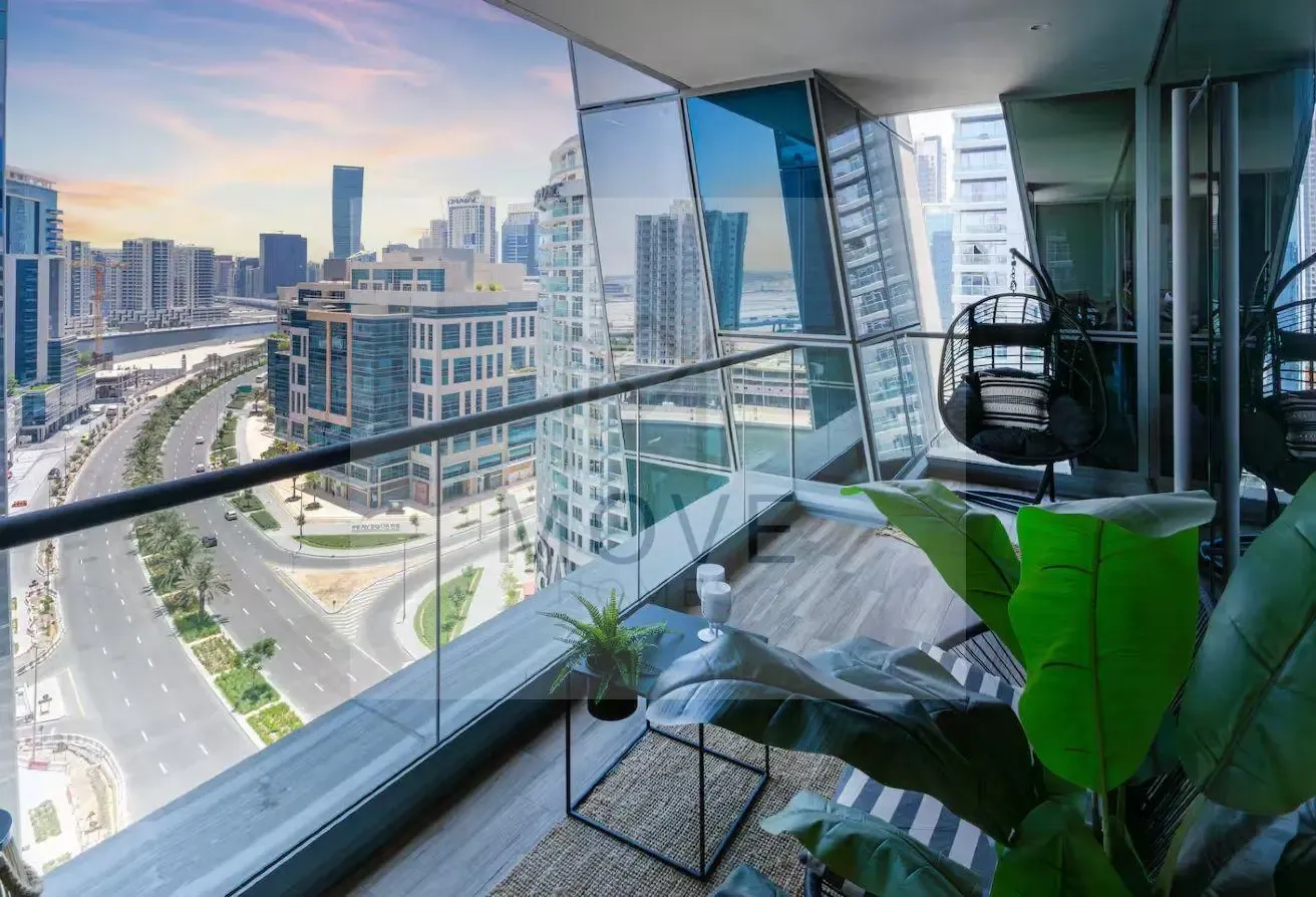 Canal View|Fully Furnished|High floor|Large Studio