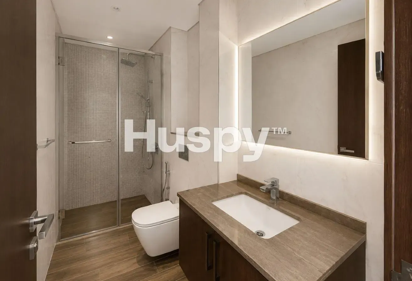 Unfurnished | Vacant | Partial Canal View