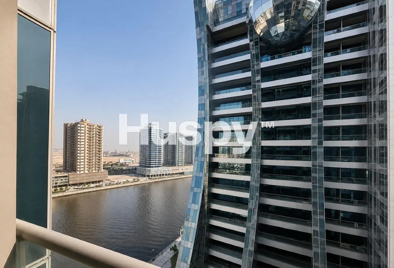 Unfurnished | Vacant | Partial Canal View