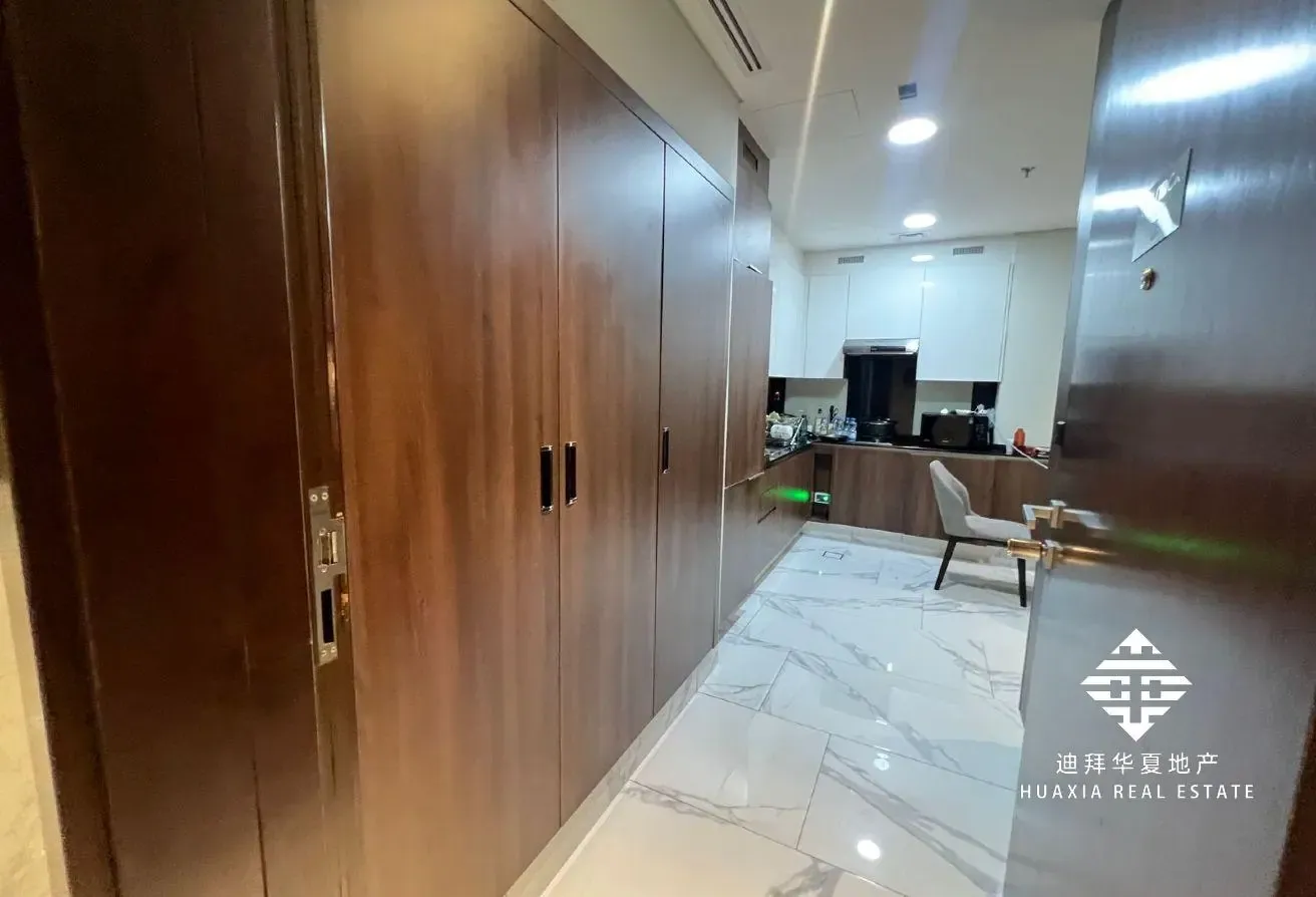 Fully Furnished Studio | Canal View | Vacant